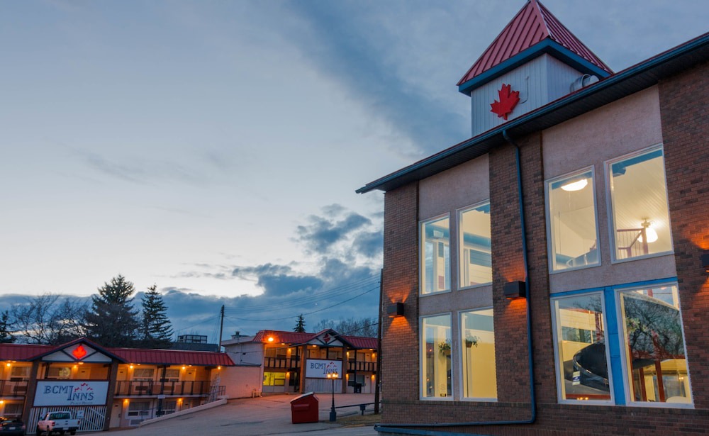 Peace River Hotel | BCMInns Peace River
