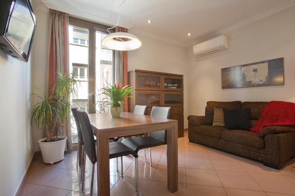 El Born Apartment | BCNGOTIC 33