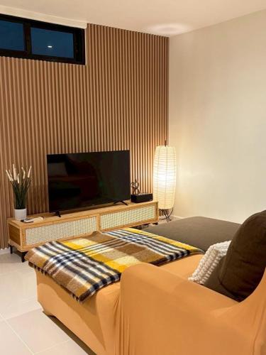 Silom Apartment | Be Cozy Silom Modern 2BR 1-min to BTS & MRT