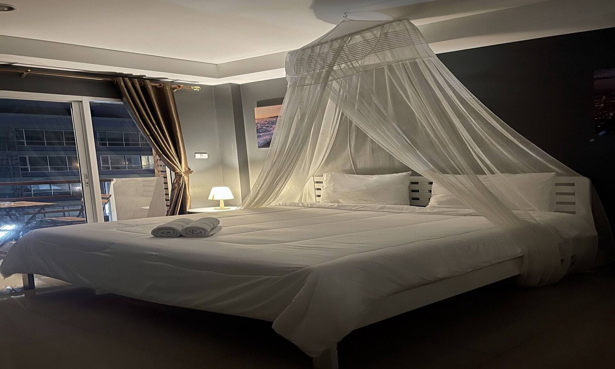 Ban Bang Saen Hotel | Be Rich Hotel