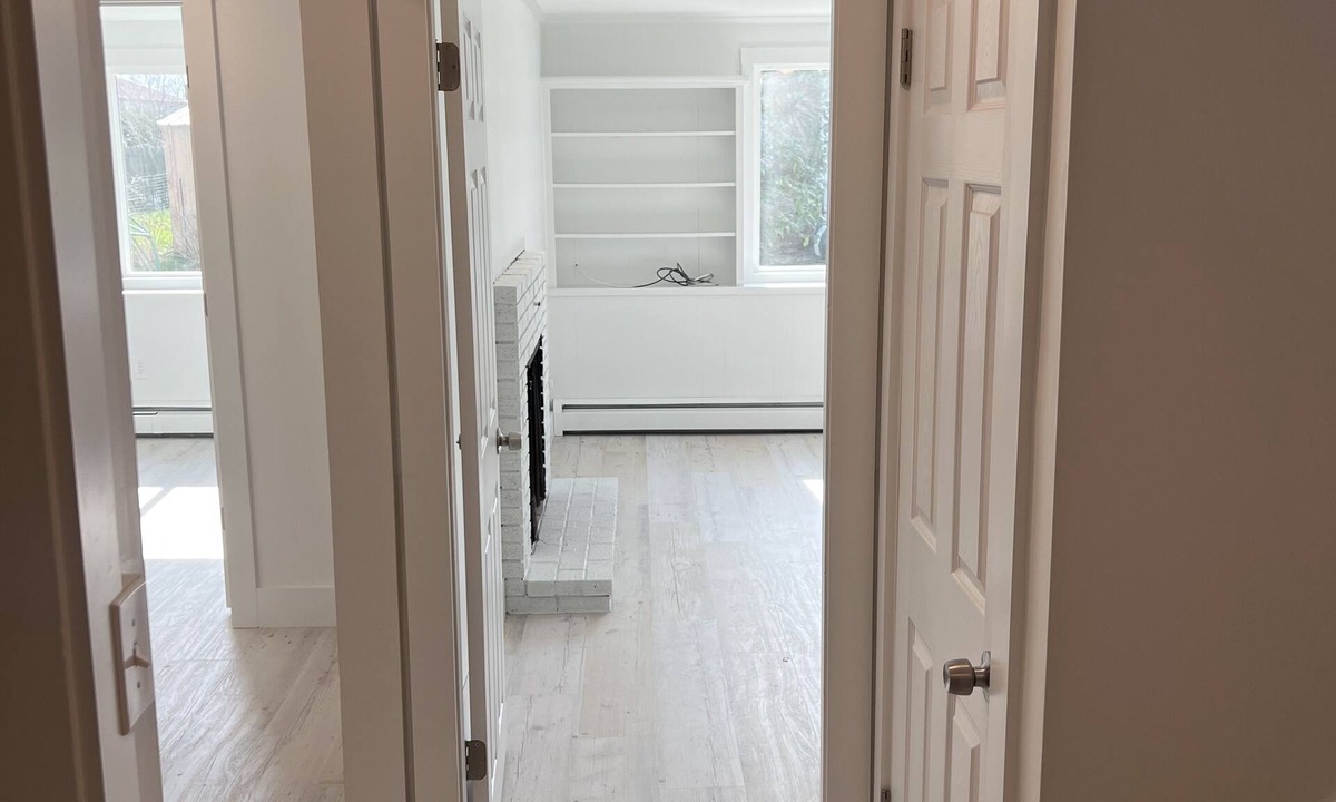 Newport East House | BE THE FIRST!