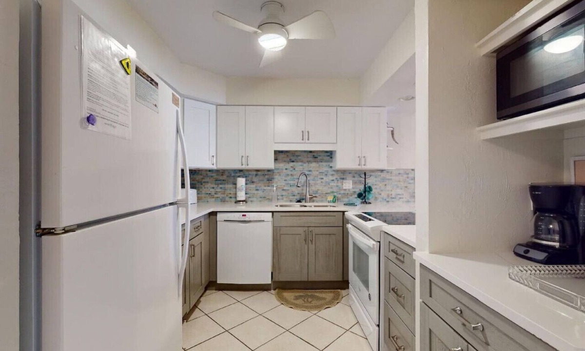 Bradenton Beach Condo | Beach Access Anna Maria Island