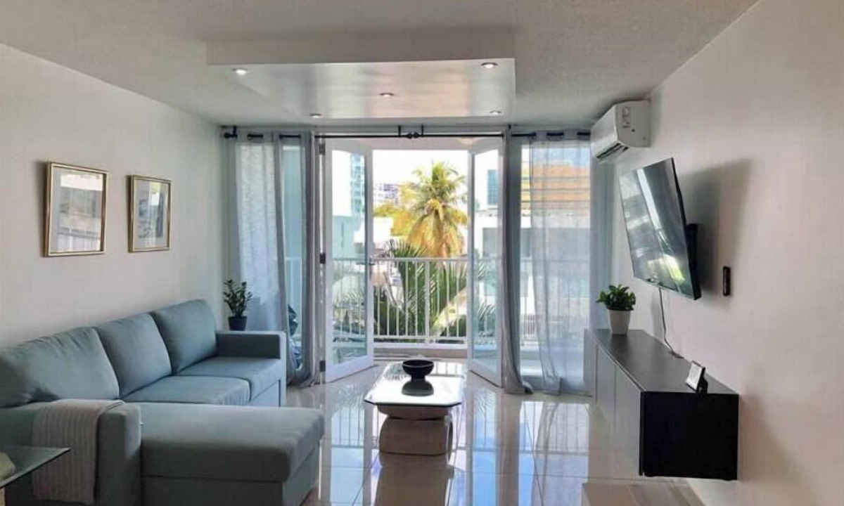 Isla Verde Bed & Breakfast | Beach and Pool Access in Prime Location!