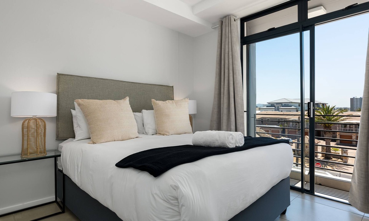 Plumstead Apartment | Beach Break 46