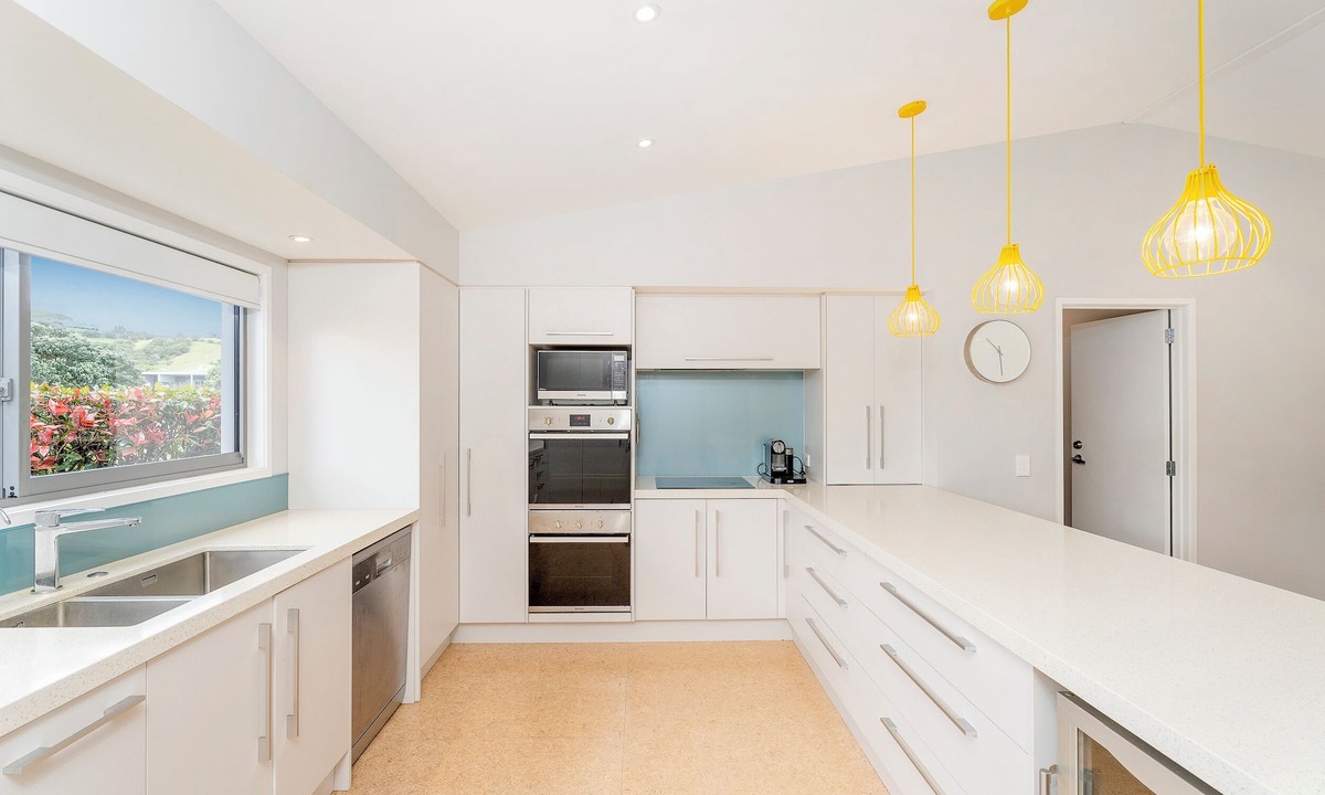 Whangapoua House | Beach Break Bach - Whangapoua Holiday Home