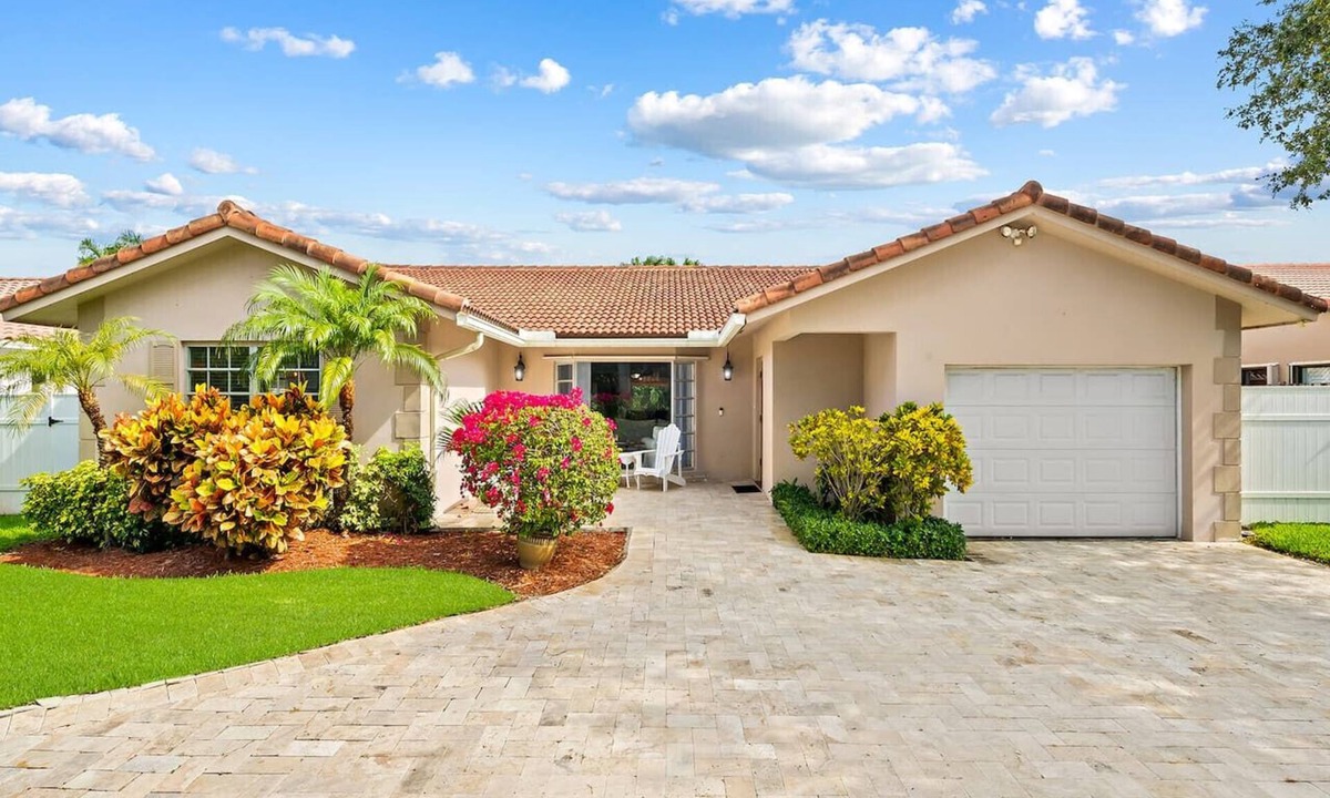 Terra Mar Island Estates House | Beach Bungalow | Walk to Beach | Swimspa | Jacuzzi