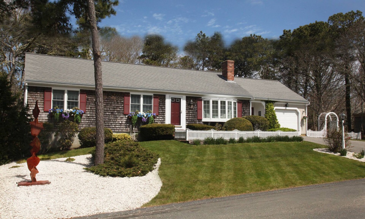 South Chatham House | Beach Chic Chatham 5 Star 5 Min Walk to Beach-Newly Renovated Private Retreat AC