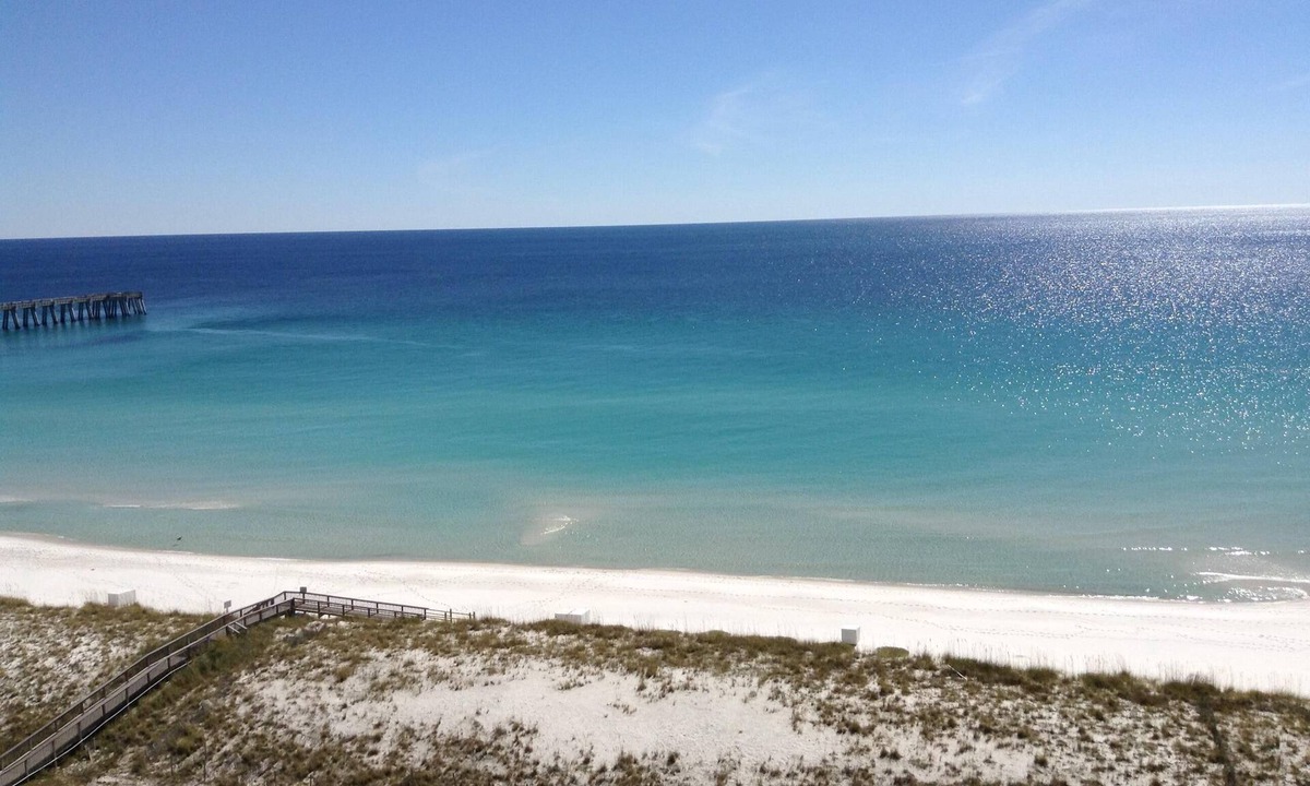 Navarre Beach Condo | Beach Colony Gulf Front Avail. June 8-12. July 6-11, 18-23