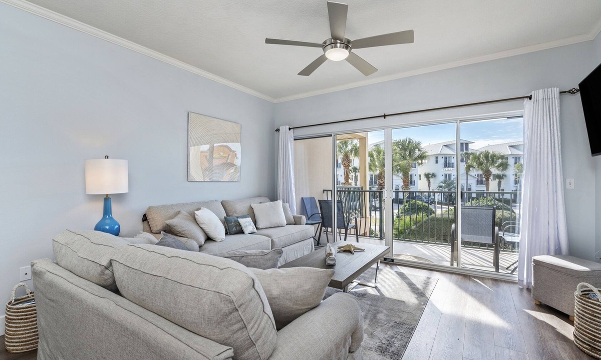 Emerald Waters Village Condo | Beach Condo, 4 min walk to deeded beach, Beach service provided, Great Location!