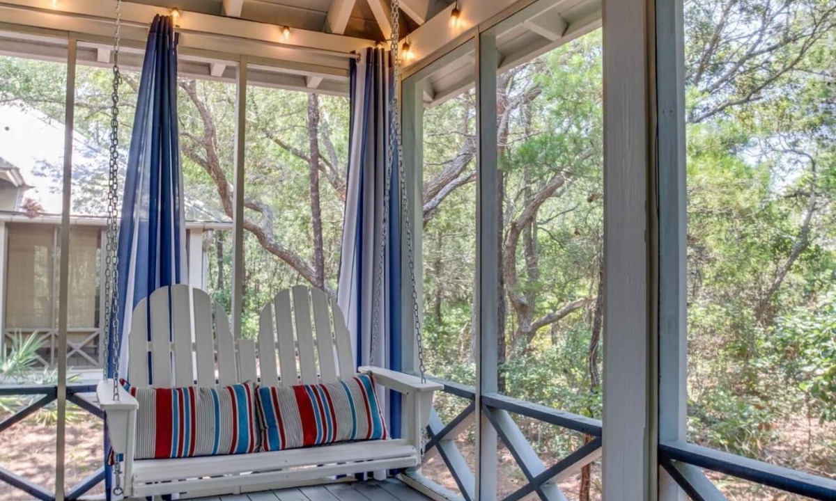 Seacrest Cottage | Beach cottage with 3 big beds, beach gear & walking distance to pool & beach!