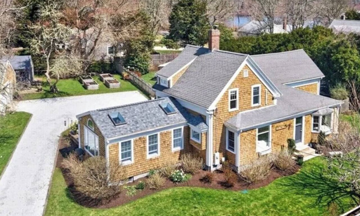Harwich Center House | Beach Days and Harwich Port Nights 4BR Cape Escape