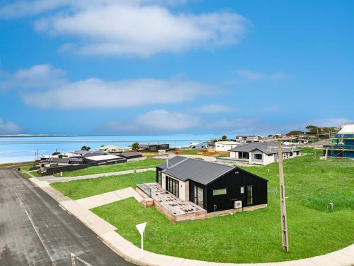 Riverton House | Beach Days & Relaxing Stays