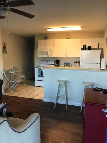 Crescent Beach Apartment | Beach Escape 3
