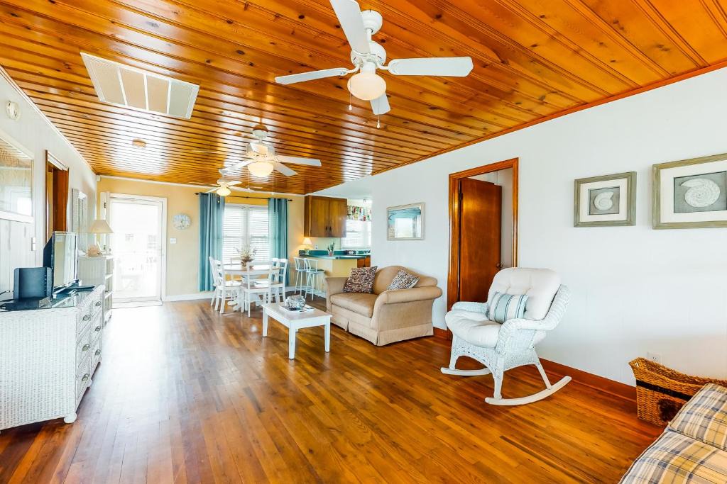 North Myrtle Beach House | Beach Fever