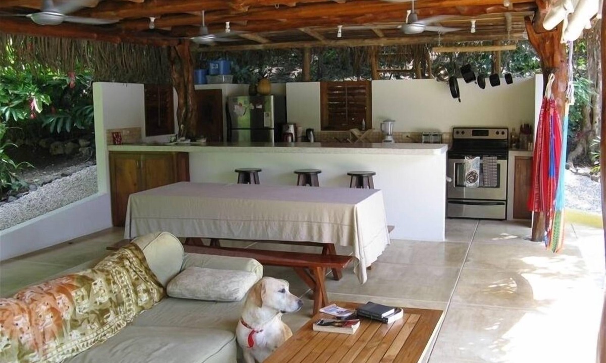 Playa Guiones House | Beach Front Almost! 2 Minutes walk to Surf & Beach,Beautiful family compound.
