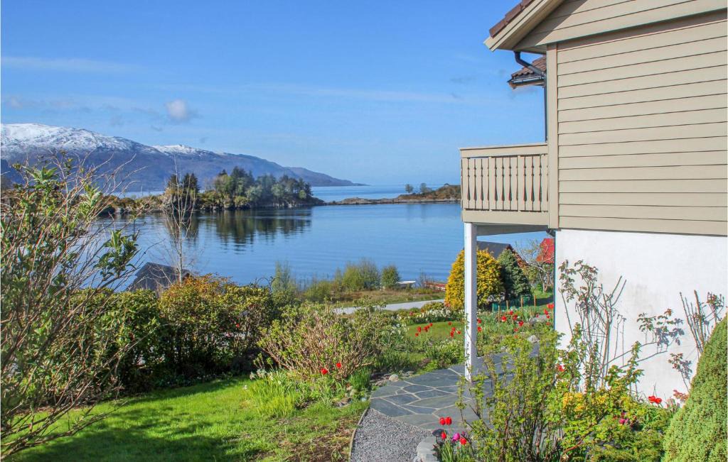 Flora Apartment | Beach Front Apartment In Svortevik With Wifi