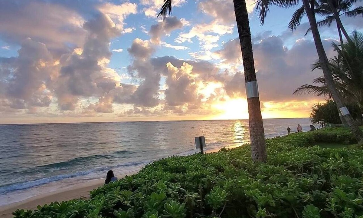 Punaluu Condo | Beach Front Condo w/Beautiful Sunrises on Private Sandy Beach + Turtles + Perfect Snorkel Spot