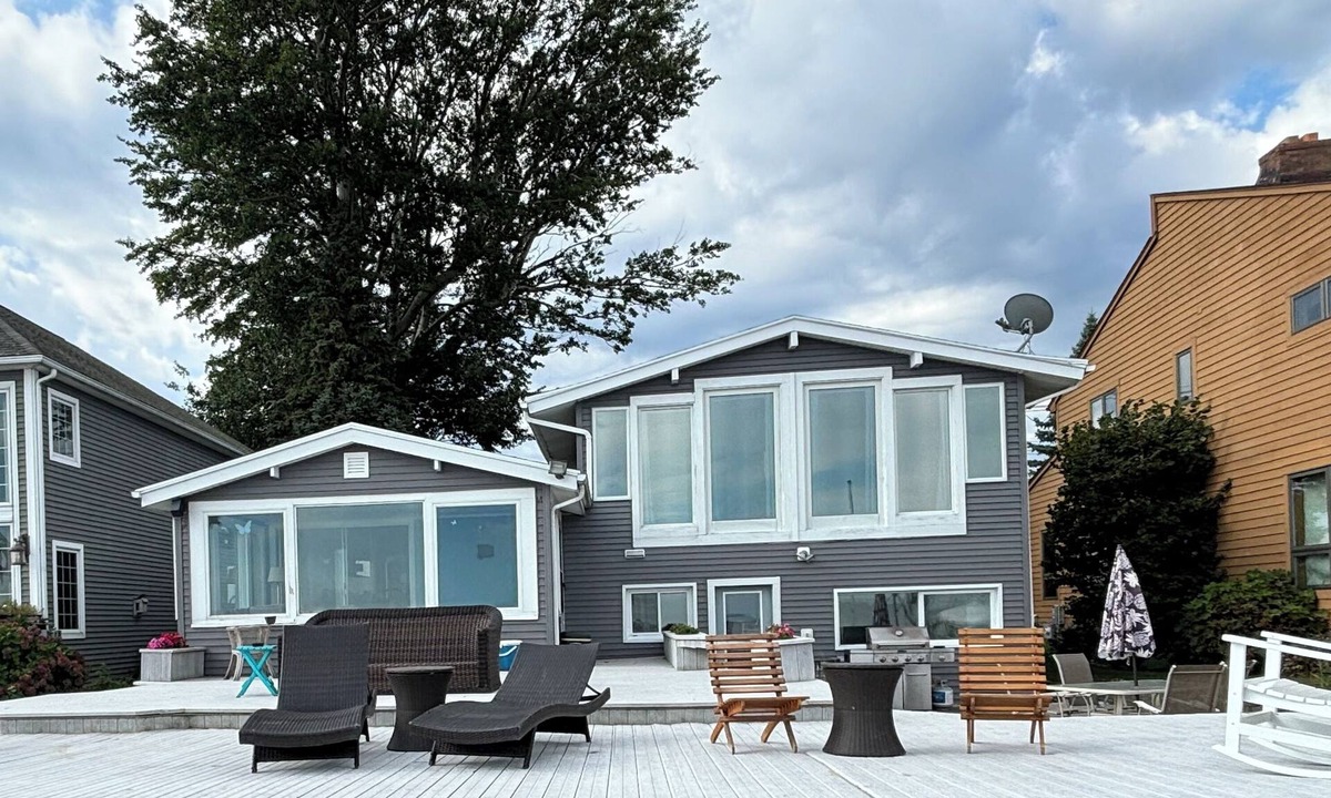 North Greece House | Beach front escape! Serene Views with Ultimate Relaxation! Your getaway awaits!
