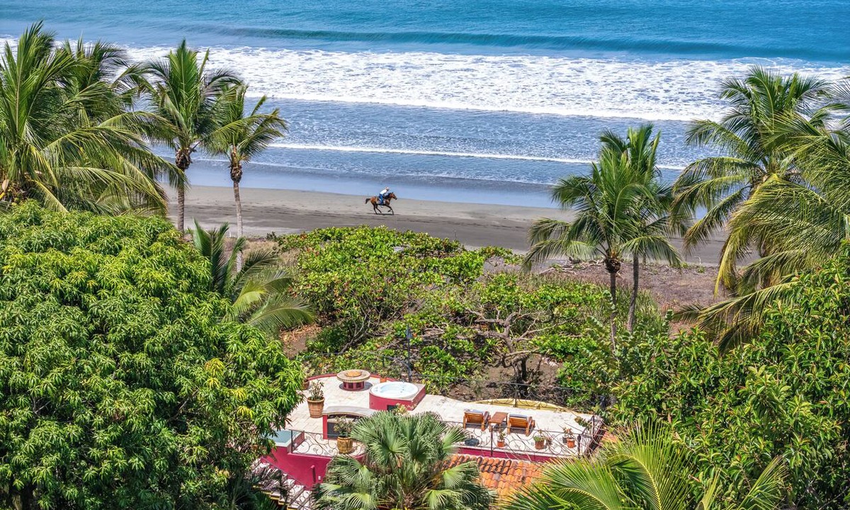 Junquillal House | Beach Front Home with pool and Breathtaking Ocean views!