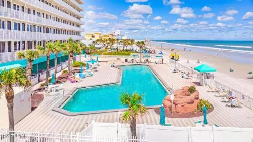 Lenox Park Apartment | Beach Front Resort with Ocean View