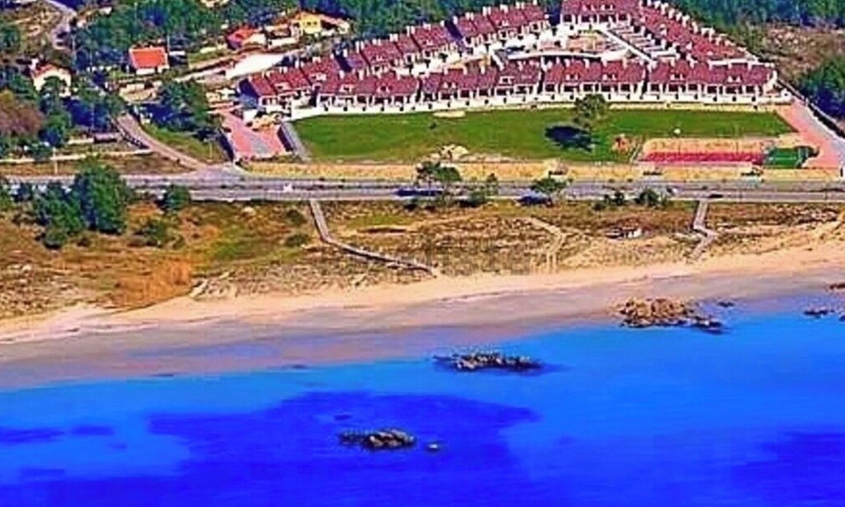 Balea Ski Chalet | BEACH FRONT, SPA, SWIMMING POOLS, TENNIS, PADDLE, LARGE GARDEN, PLAYGROUND, CHILDREN'S PLAYGROUND, PLAYGROUND, TENNIS COURTS, PADDLE, LARGE GARDEN, CHILDREN'S PLAYGROUND, CHILDREN'S PLAYGROUND, CHILDREN'S PLAYGROUND.
