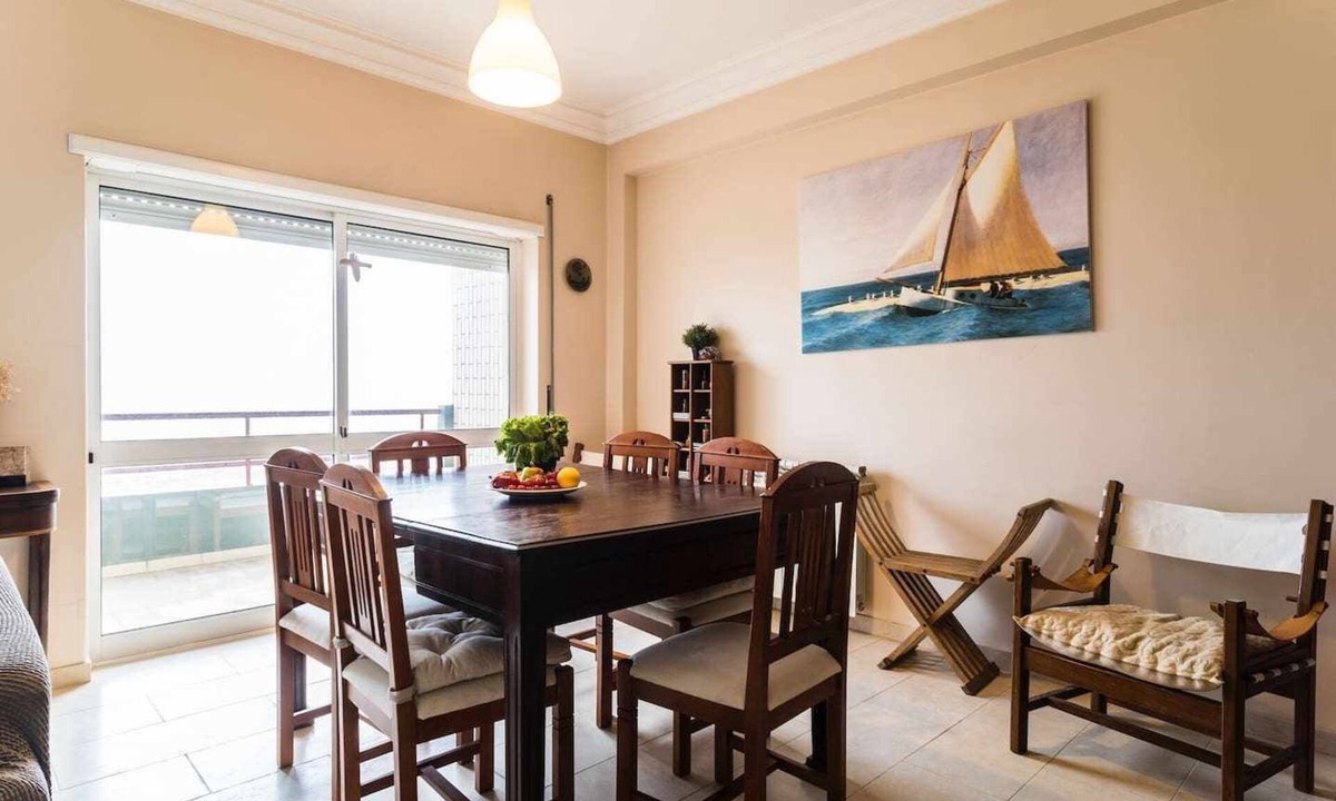 Figueira da Foz Apartment | Beach Front Spacious T3 Apartment