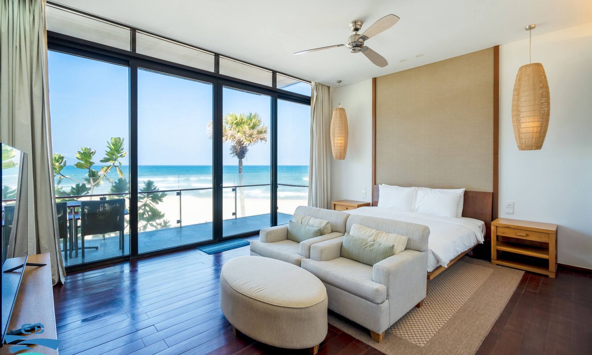 Ngu Hanh Son Villa | Beach front villa by Emblemsea in hyatt