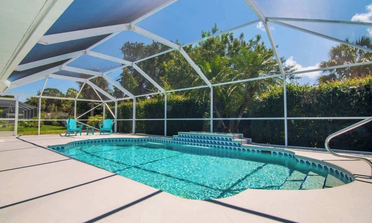 Sebastian Highlands House | Beach Getaway (Pool & 2 King Beds)