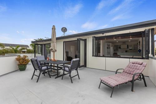 Papamoa Beach House | Beach Haven - Papamoa Beach Escape