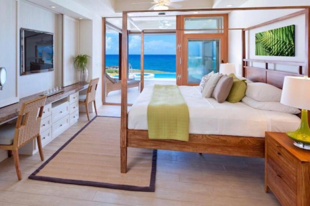 Whitehaven Villa | Beach House on the East Coast, East Resort