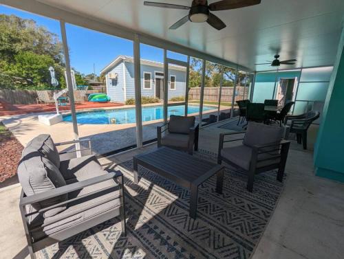 Jacksonville Beach House | Beach House with Tiny House and Pool