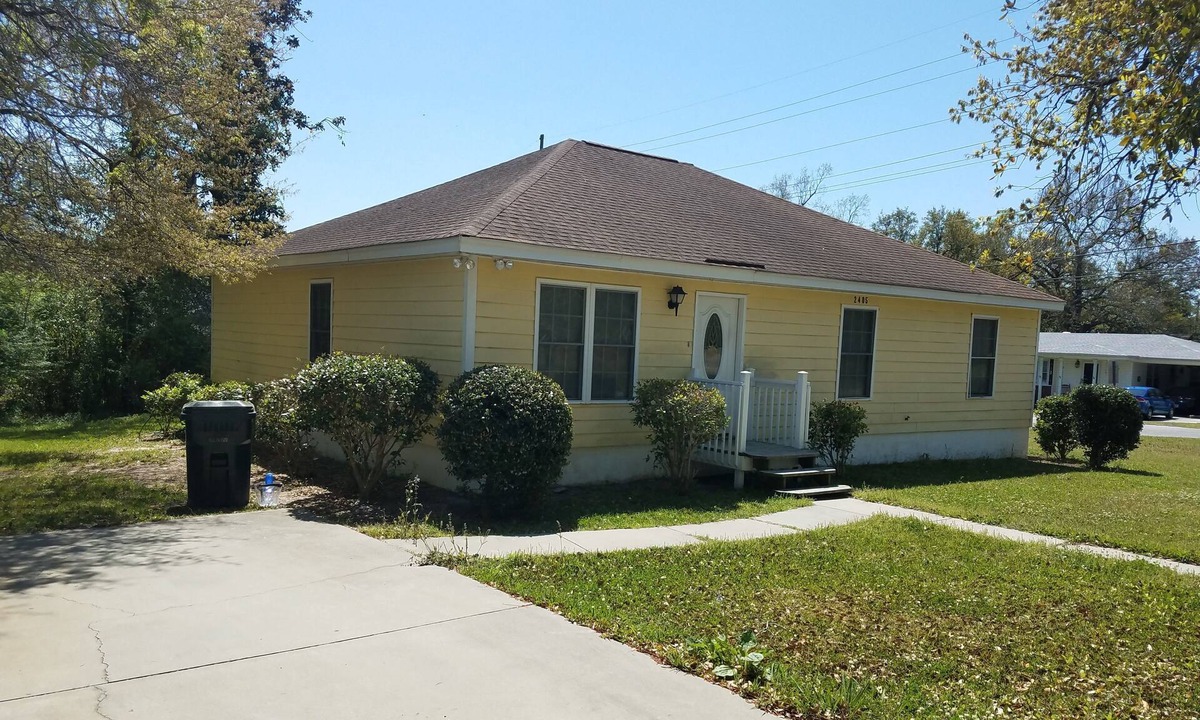 Conway House | Beach Life Without The Beach Price 20 minutes from Myrtle Beach