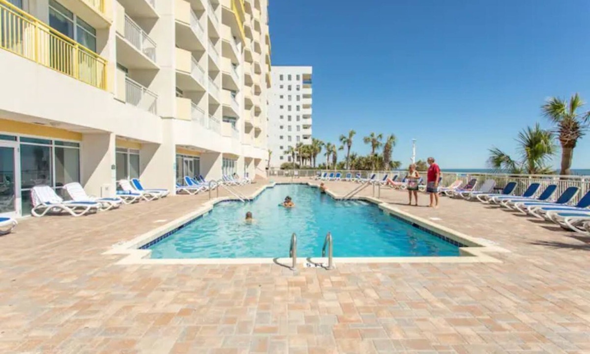 Crescent Beach Hotel | Beach paradise