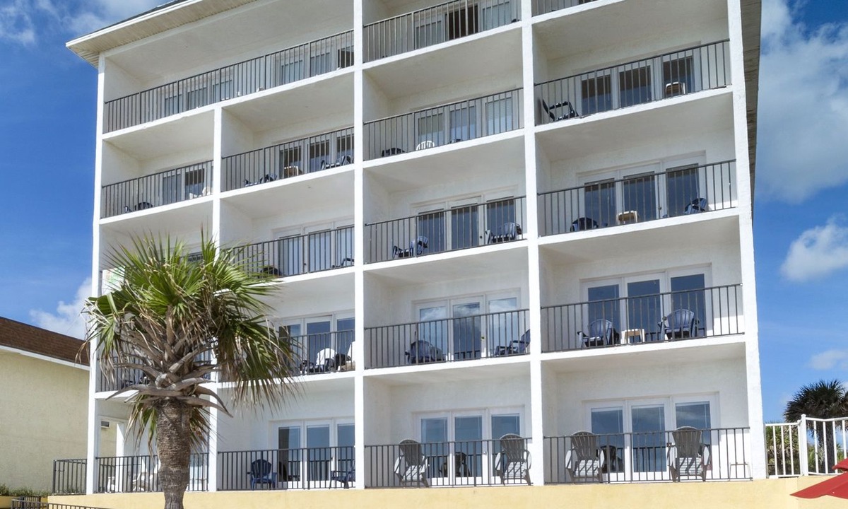 Ocean View Halifax Estates Hotel | Beach Quarters Daytona