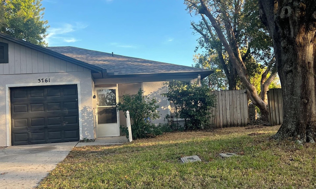 Lake St. George Villa | Beach theme 2-bed villa WiFi in Palm Harbor HONEYMOON ISLAND Pinellas trail