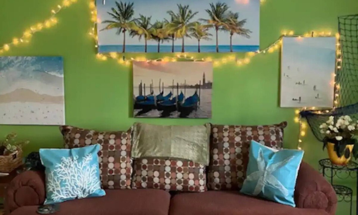 Glen Allen Apartment | Beach Theme