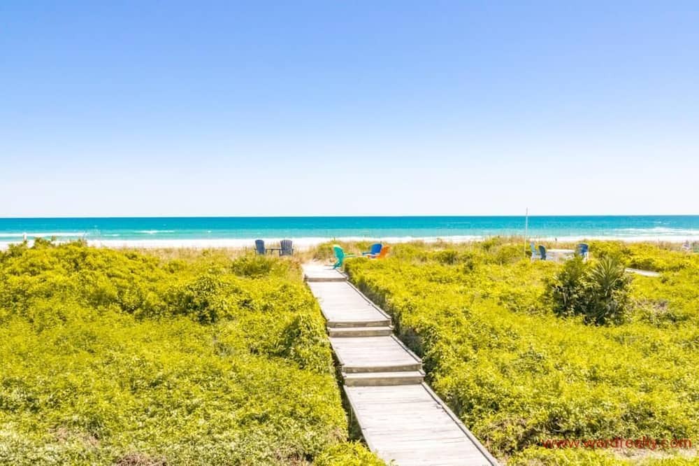 Topsail Beach Condo | Beach Therapy - Oceanfront! 4 BR/3 BA Enjoy the views from Master Bedroom!