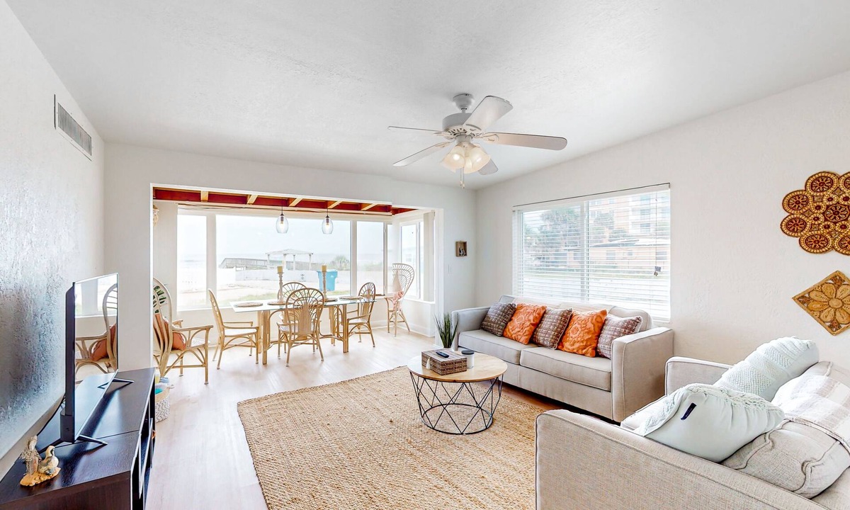 O'byrne House | Beach-view dog-friendly home with beach access, grill, outdoor shower, W/D, AC