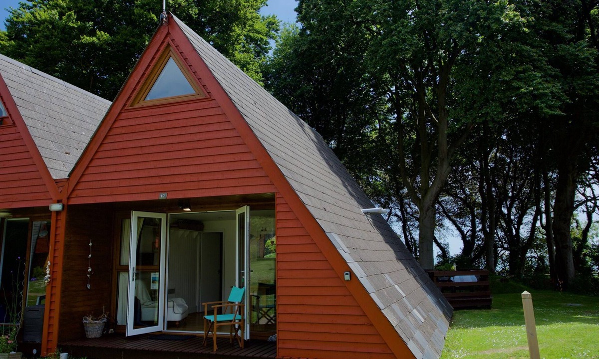 Deal Ski Chalet | Beach View - Kingsdown Resort