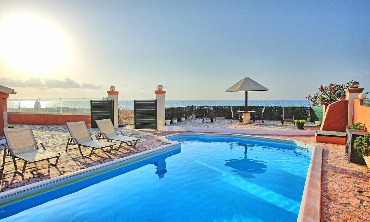 Almiros Beach Villa | Beach Villa Athanasia