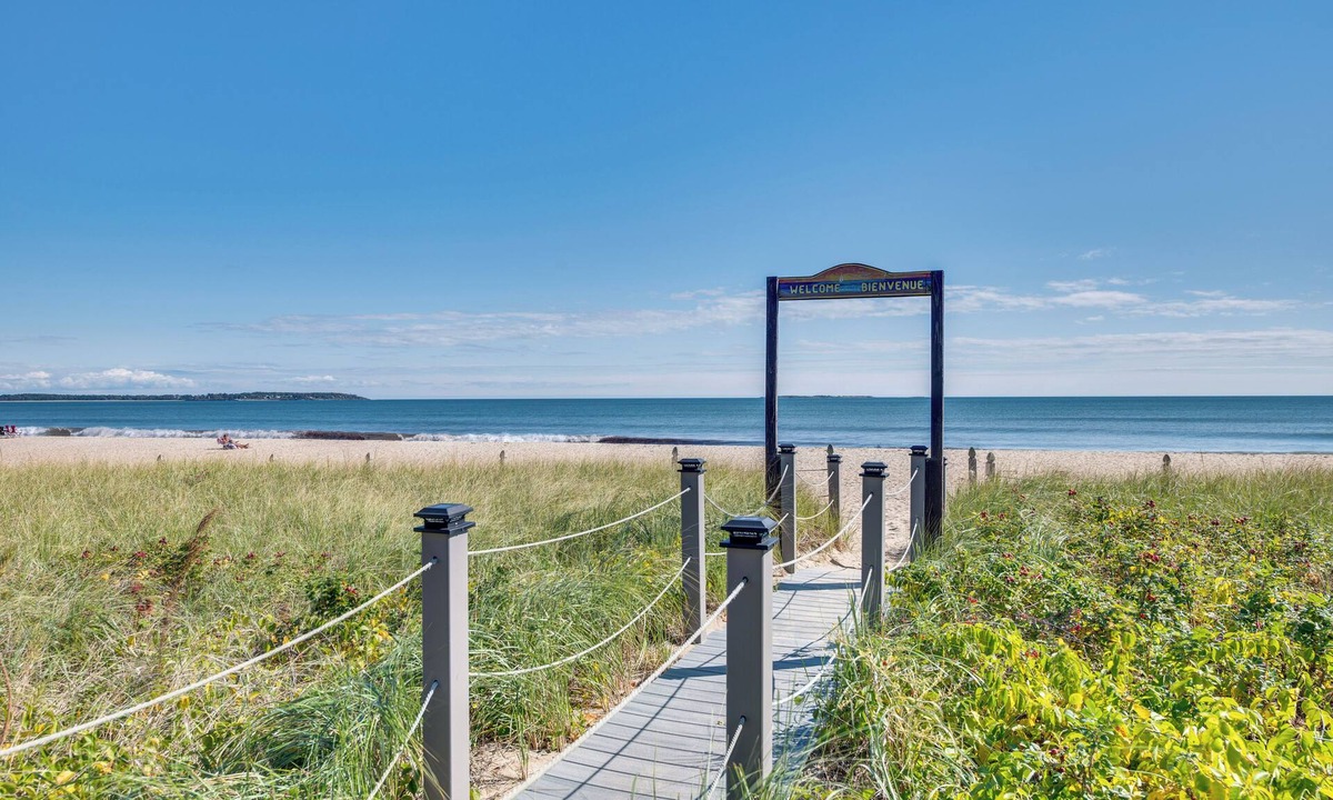 Old Orchard Beach Apartment | 'beachfront 12' Condo on Old Orchard Beach