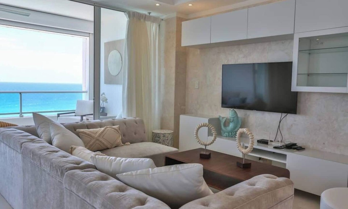 Villas Del Mar Apartment | Beachfront|12th Floor| Fast Wifi| Full Kitchen