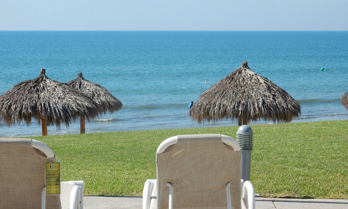 Flamingos Condo | BEACHFRONT 2-BD CONDO HAS IT ALL in Nuevo Vallarta, Mexico