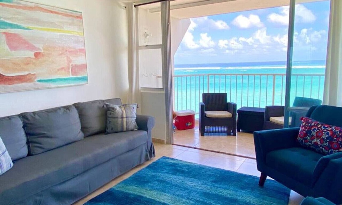 Isla Verde Apartment | Beachfront 2b/2b Isla Verde Walk 2 Eat Parking