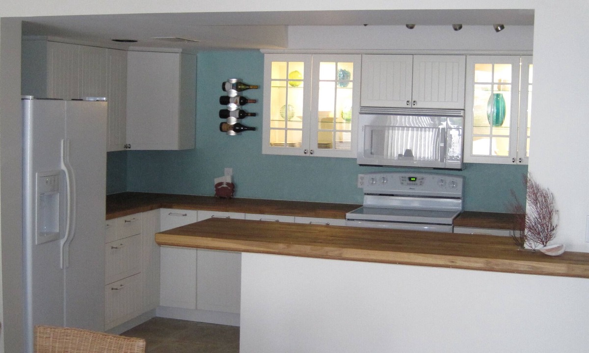 Sand Key Condo | Beachfront, 2BR/2BA, New Kitchen, 3-month minimum stay