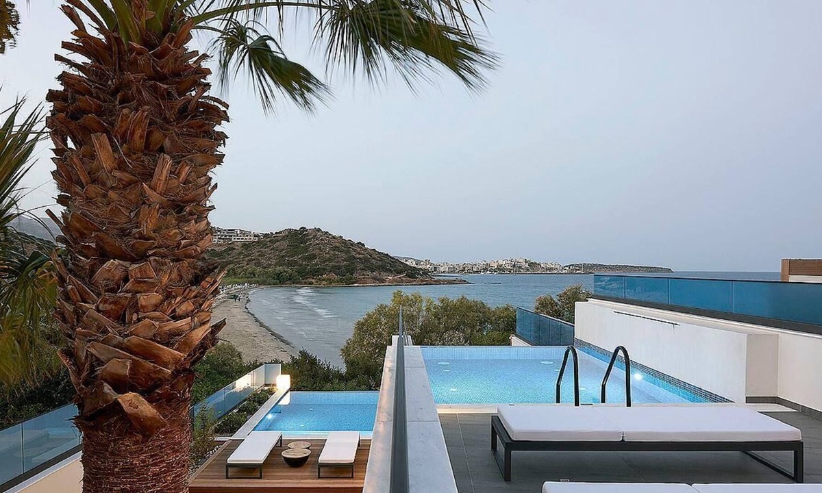 Almyros Villa | Beachfront 3 bedroom villa with a heated pool