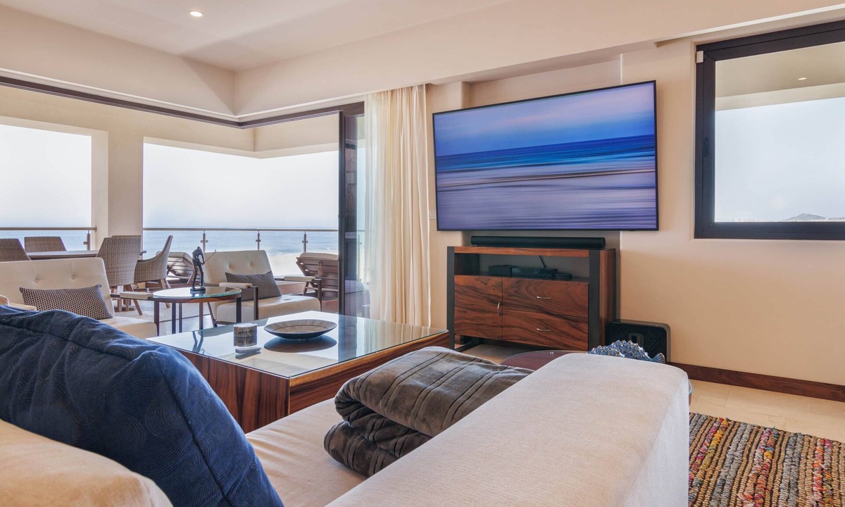 Cabo San Lucas Apartment | Beachfront 3 Bedroom Luxury Condo in Exclusive Diamante Golf