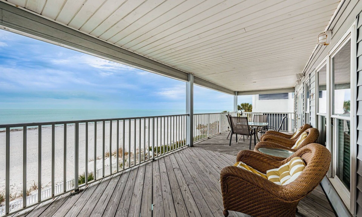 Indian Shores Villa | Beachfront 3 Bedroom 2 Bath Penthouse Indian Shores Florida With A Pool