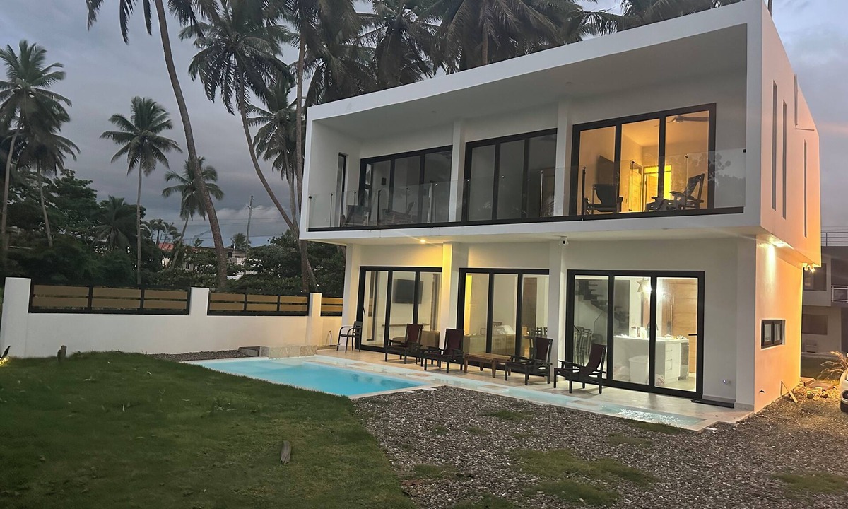 Cabarete Villa | Beachfront 3-bedroom villa with modern features in fantastic Cabarete