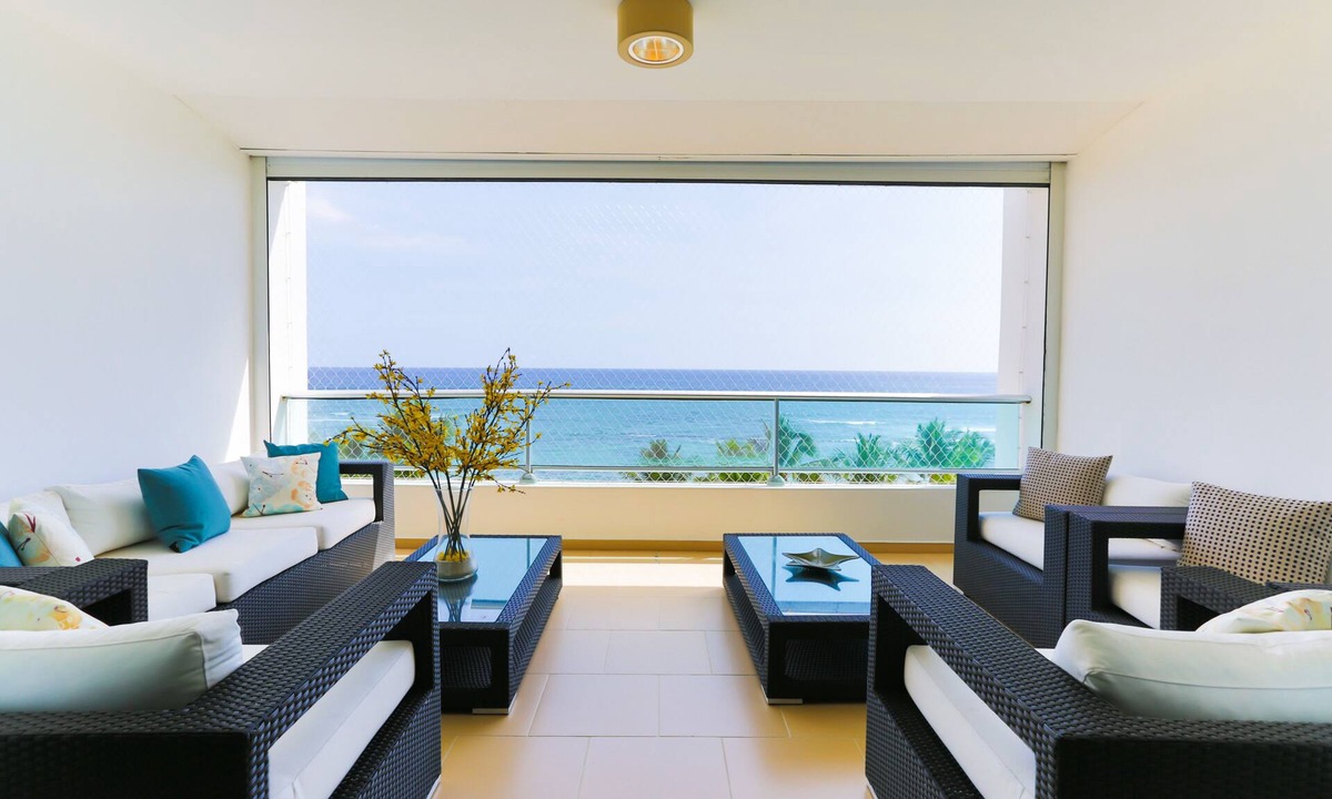 Villas Del Mar Apartment | Beachfront| 3 Br| Full Kitchen| FastWifi| Parking